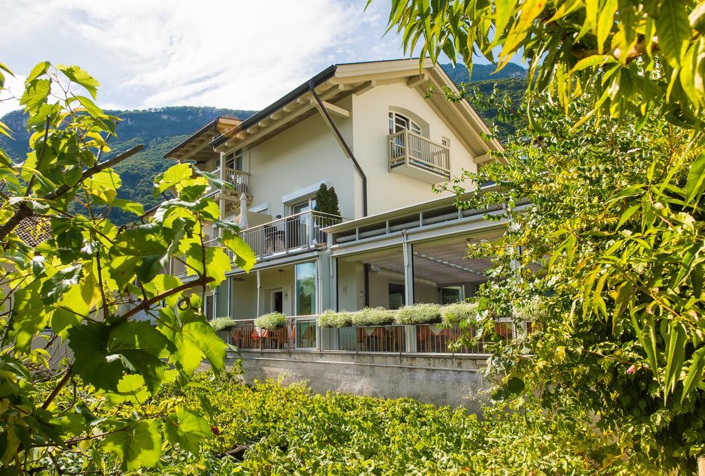 Hotel Residence Pernhof Termeno Esterno foto